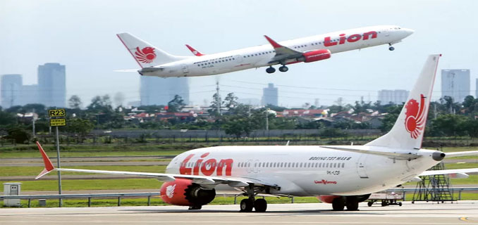 Cari Penerbangan Pagi dari Surabaya ke Jakarta? Ini 5 Jadwal Favorit!