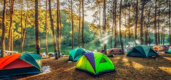 Mau Camping di Bandung? Ini 13 Rekomendasi Spot Terbaik untuk Liburan Seru!